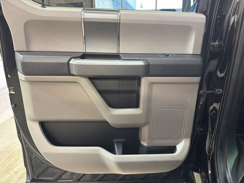 Used 2016 Ford F150 XLT w/ Equipment Group 302A Luxury AWD/4WD image 27