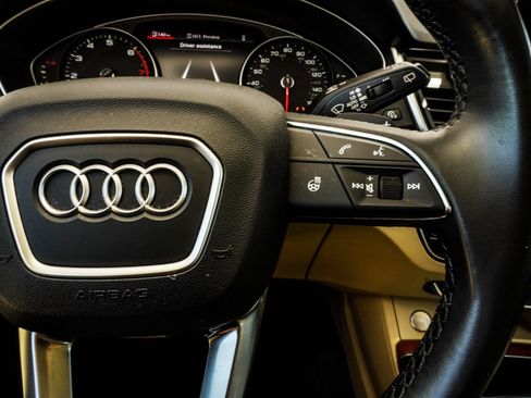 Used 2021 Audi Q5 2.0T Premium w/ Convenience Package AWD/4WD image 26