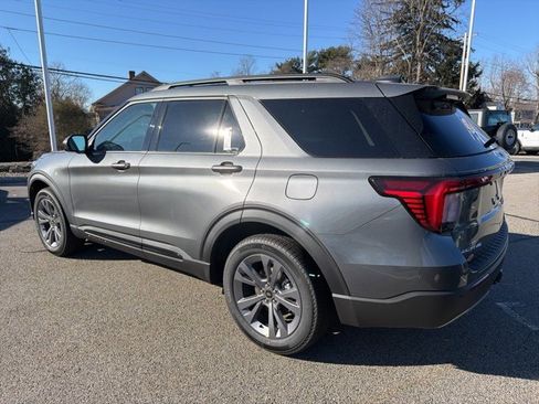 New 2026 Ford Explorer Active w/ Active Comfort Package image 4