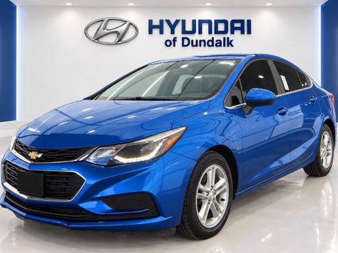 Used 2016 Chevrolet Cruze LT w/ Convenience Package FWD image 1