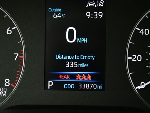 Used 2024 Toyota Corolla Cross LE image 25