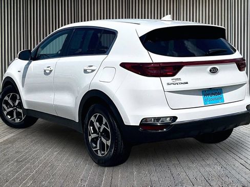 Used 2020 Kia Sportage LX AWD/4WD image 3