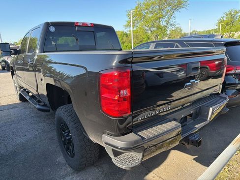 Used 2018 Chevrolet Silverado 2500 LTZ w/ Duramax Plus Package image 12