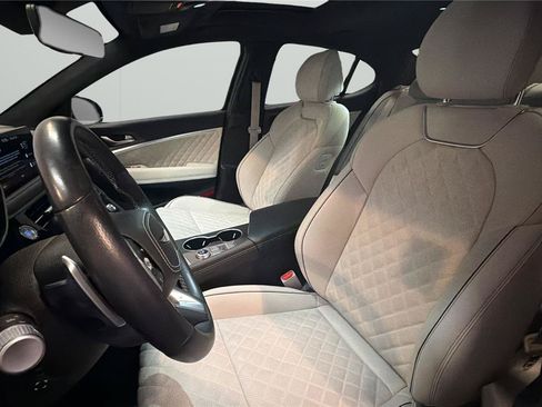 Used 2025 Genesis G70 3.3T Advanced w/ Sport Prestige Package RWD image 10