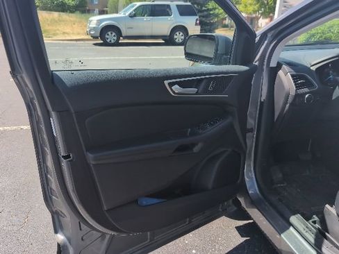 Used 2022 Ford Edge SEL w/ Convenience Package AWD/4WD image 5