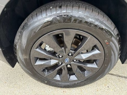 Used 2025 Subaru Outback Onyx Edition AWD/4WD image 29