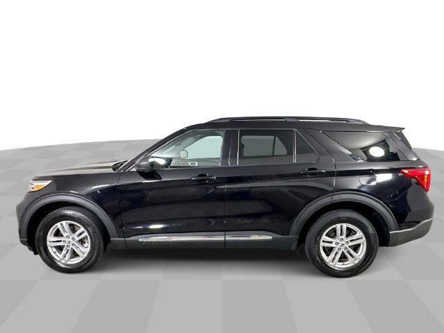 Used 2023 Ford Explorer XLT AWD/4WD image 5