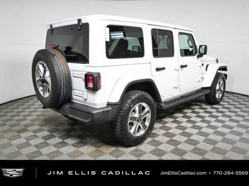 Used 2021 Jeep Wrangler Unlimited Sahara AWD/4WD image 3