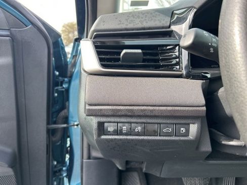 Used 2025 Toyota Camry LE image 25