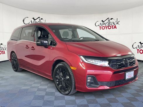 Used 2025 Honda Odyssey Sport-L image 3