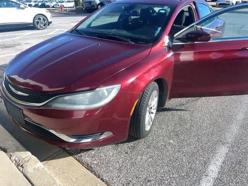 Used 2015 Chrysler 200 Limited image 22