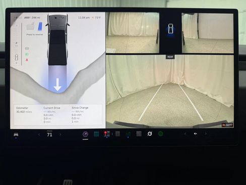 Used 2024 Tesla Cybertruck AWD Crew Cab image 24