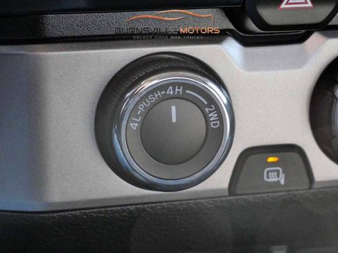 Used 2023 Toyota Tacoma SR image 21