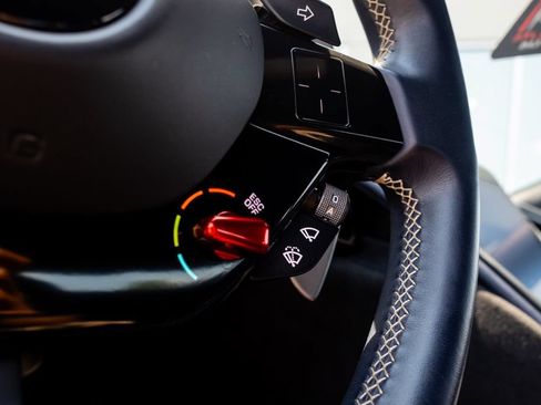 Used 2022 Ferrari Roma RWD image 33