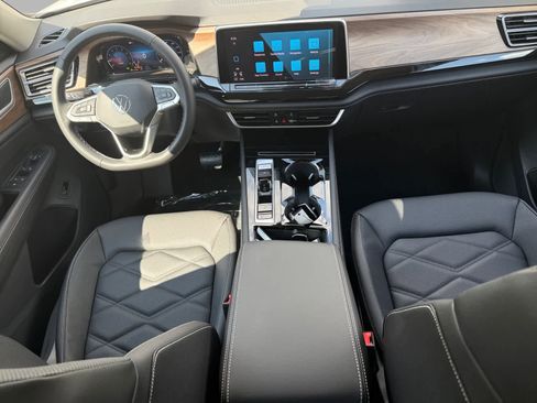 New 2026 Volkswagen Atlas SE image 10