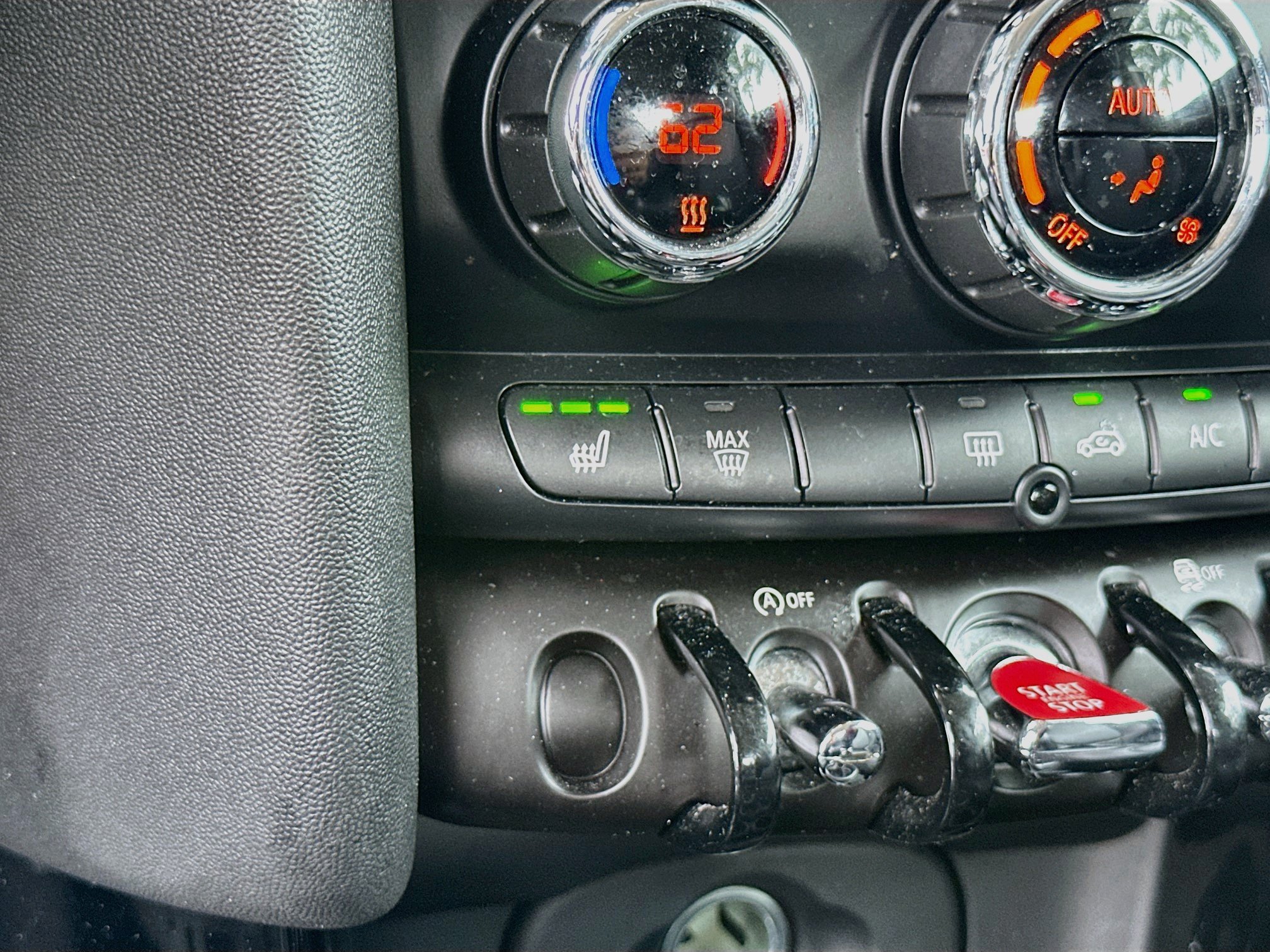 Used 2019 MINI Cooper S w/ Signature Upholstery Package FWD image 19