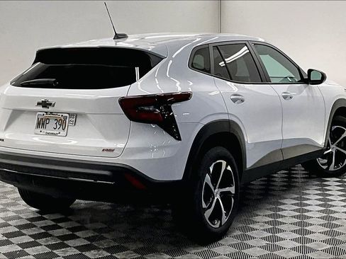 Used 2024 Chevrolet Trax RS w/ Driver Confidence Package image 12