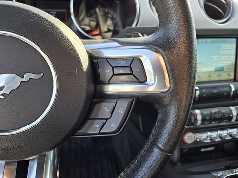 Used 2017 Ford Mustang Premium image 27