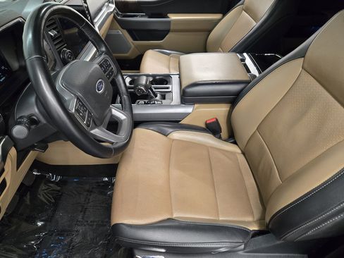 Used 2021 Ford F150 Lariat image 13