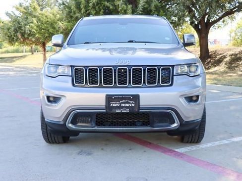 Used 2018 Jeep Grand Cherokee Limited image 2