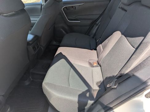 Used 2025 Toyota RAV4 LE AWD/4WD image 4