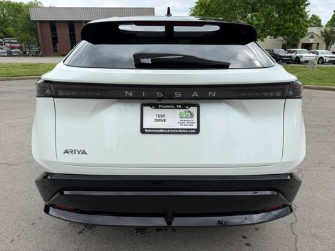 Used 2025 Nissan Ariya FWD image 10