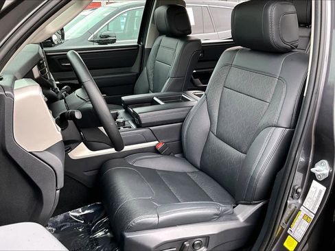 Used 2024 Toyota Tundra Limited image 7