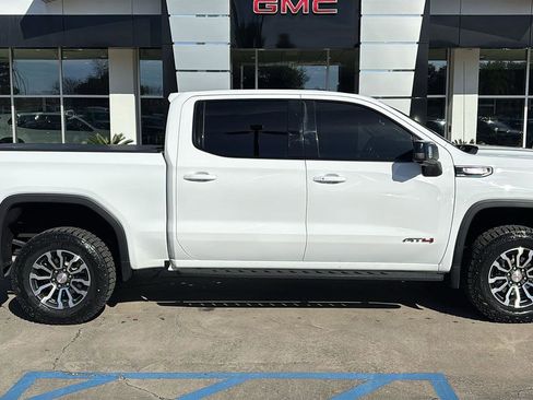 Certified 2022 GMC Sierra 1500 AT4 w/ AT4 Premium Package image 9