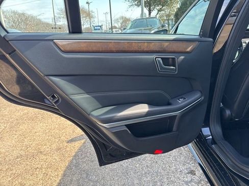 Used 2016 Mercedes-Benz E 350 4MATIC Sedan image 18