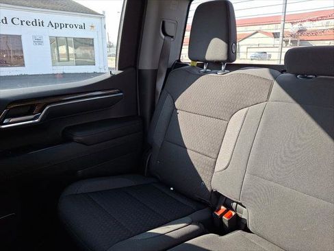 Used 2024 Chevrolet Silverado 1500 LT Trail Boss AWD/4WD image 4