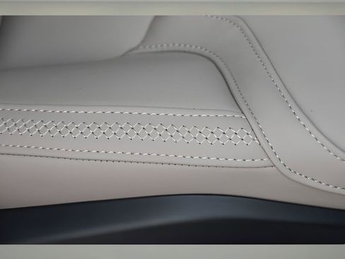 New 2026 Volvo XC60 B5 Plus w/ Protection Package Premier image 33