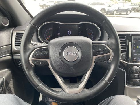 Used 2020 Jeep Grand Cherokee Limited AWD/4WD image 18