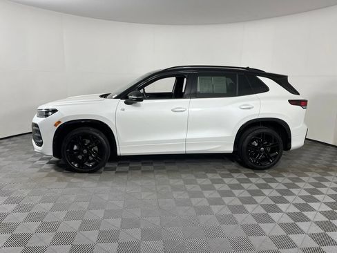 Used 2026 Volkswagen Tiguan SE R-Line AWD/4WD image 2