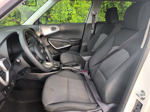 Used 2020 Kia Soul LX FWD image 14
