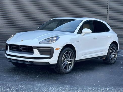 New 2026 Porsche Macan AWD/4WD image 1