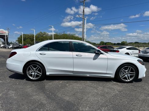 Used 2018 Mercedes-Benz S 560 4MATIC Sedan w/ AMG Line Exterior image 6