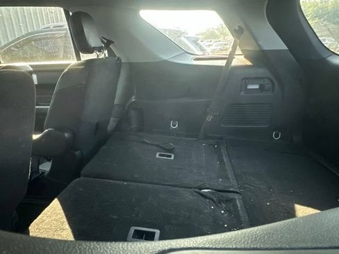 Used 2023 Ford Explorer XLT w/ Equipment Group 202A AWD/4WD image 20