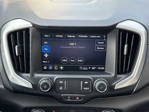 Used 2024 GMC Terrain SLT FWD image 21