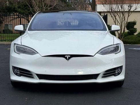 Used 2021 Tesla Model S Long Range Plus image 2