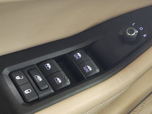 Used 2021 Jeep Grand Cherokee L Limited w/ MOPAR Finishing Package image 27