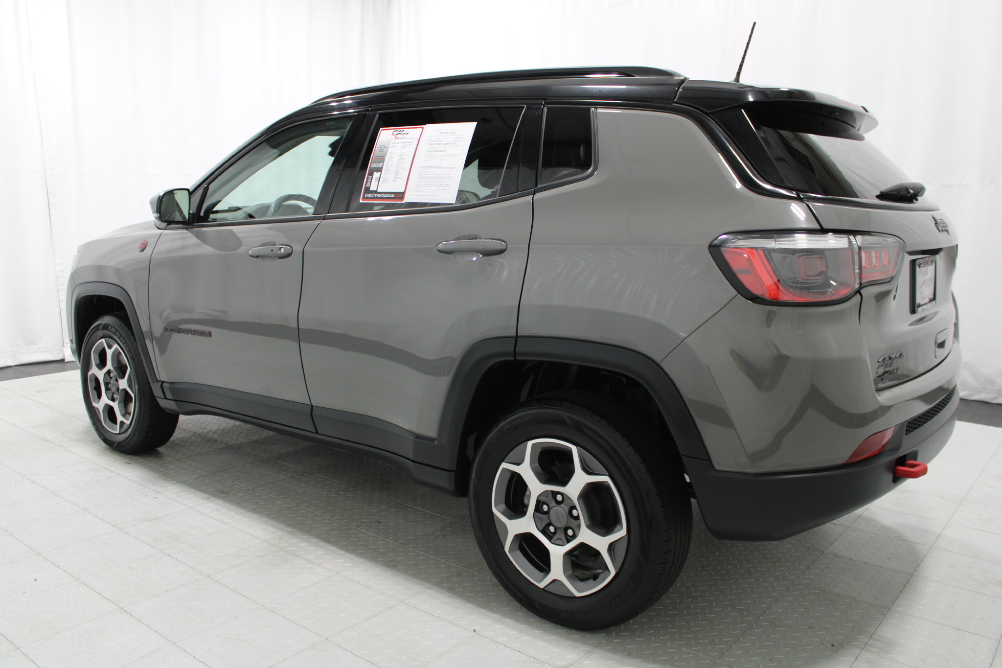 Used 2022 Jeep Compass Trailhawk AWD/4WD image 8