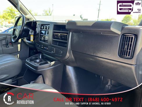 Used 2020 Chevrolet Express 3500 w/ Driver Convenience Package RWD image 13