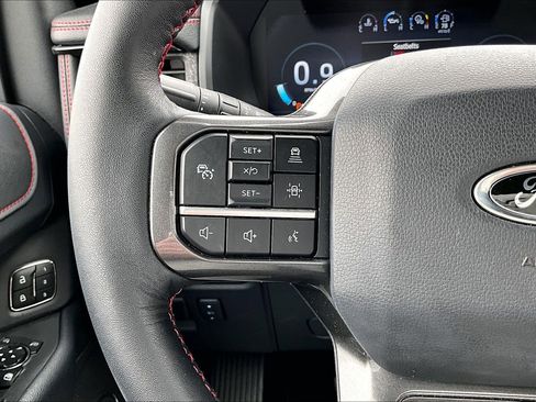 Used 2024 Ford Expedition Limited image 23