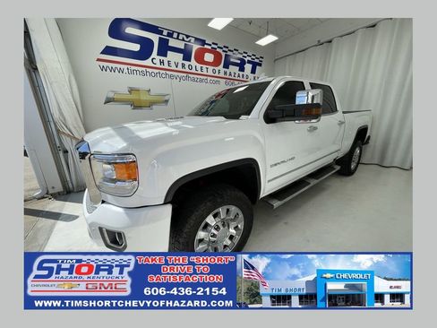 Used 2016 GMC Sierra 2500 Denali w/ Duramax Plus Package AWD/4WD image 1