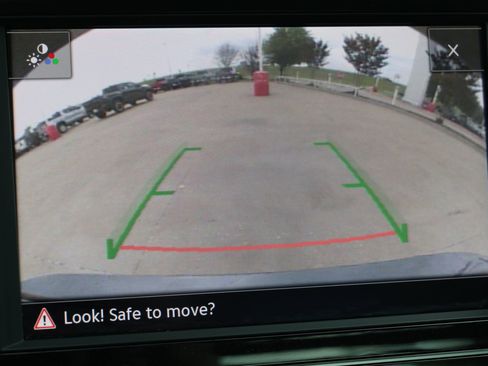Used 2024 Volkswagen Jetta SE FWD image 21