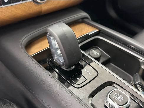 Certified 2023 Volvo XC90 B5 Plus w/ Protection Package Premier image 17