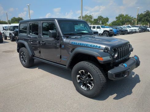 Used 2024 Jeep Wrangler Unlimited Rubicon 4xe AWD/4WD image 2