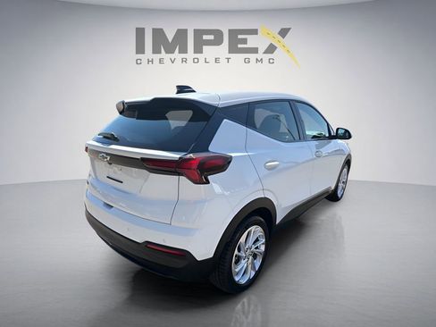 New 2027 Chevrolet Bolt LT w/ Comfort Package FWD image 5