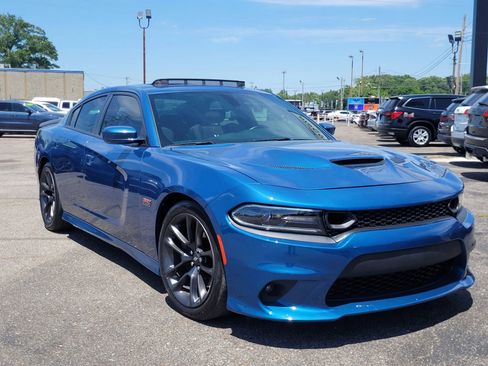 Used 2020 Dodge Charger Scat Pack RWD image 13