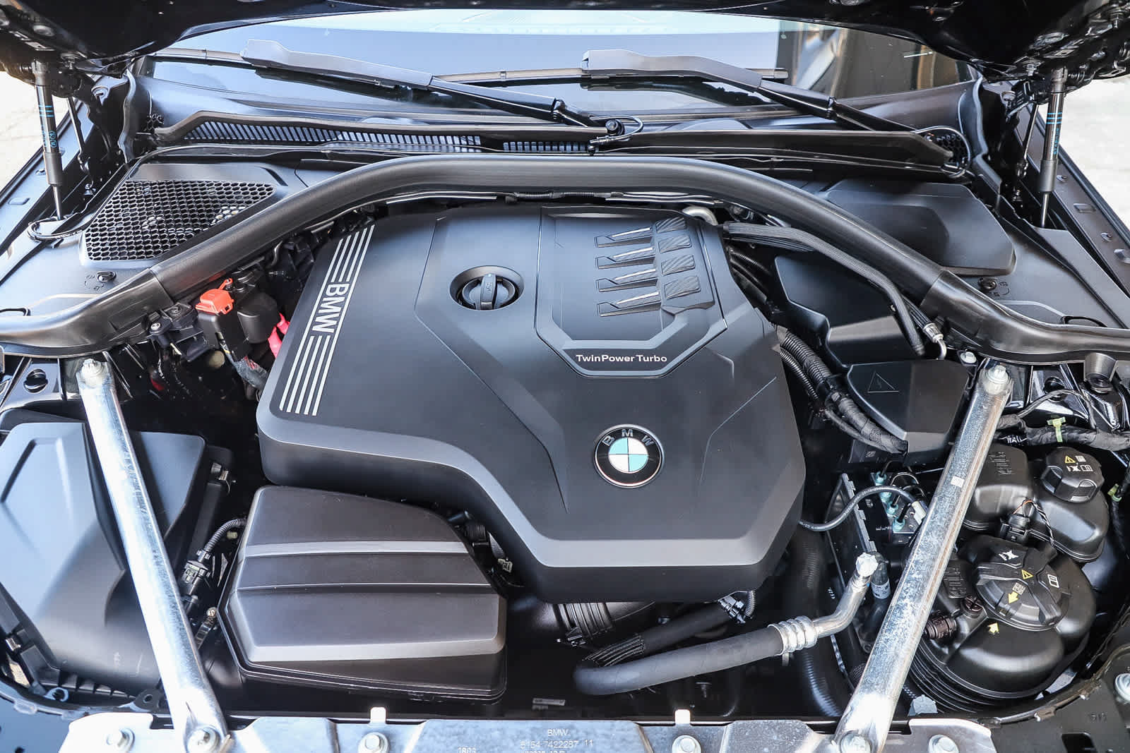 Used 2024 BMW 430i Convertible w/ M Sport Package RWD image 31